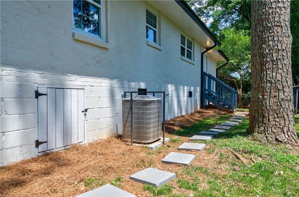 3365 Knott Street Property Photo 14