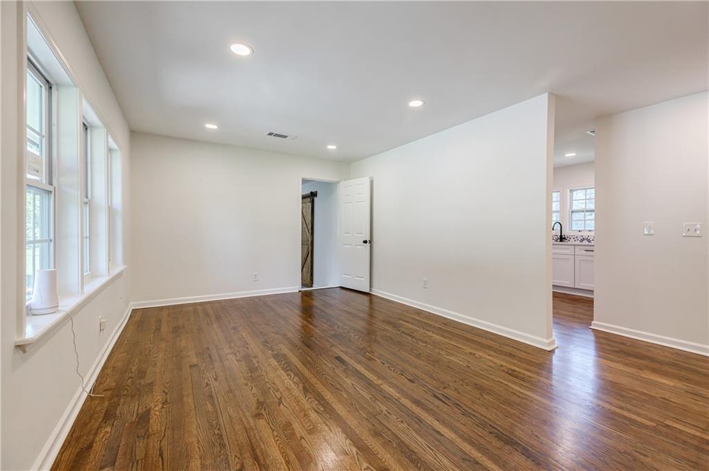 3365 Knott Street Property Photo 16