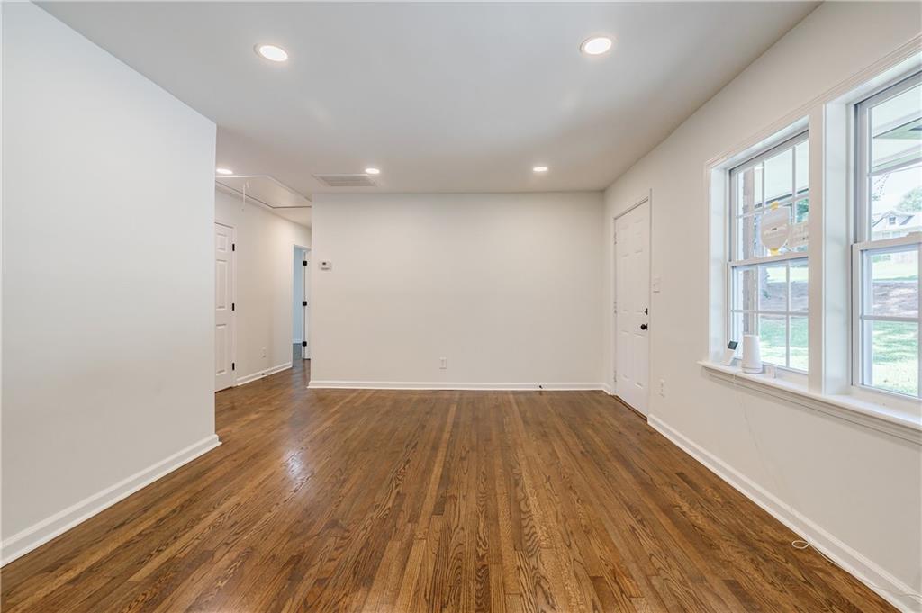 3365 Knott Street Property Photo 20