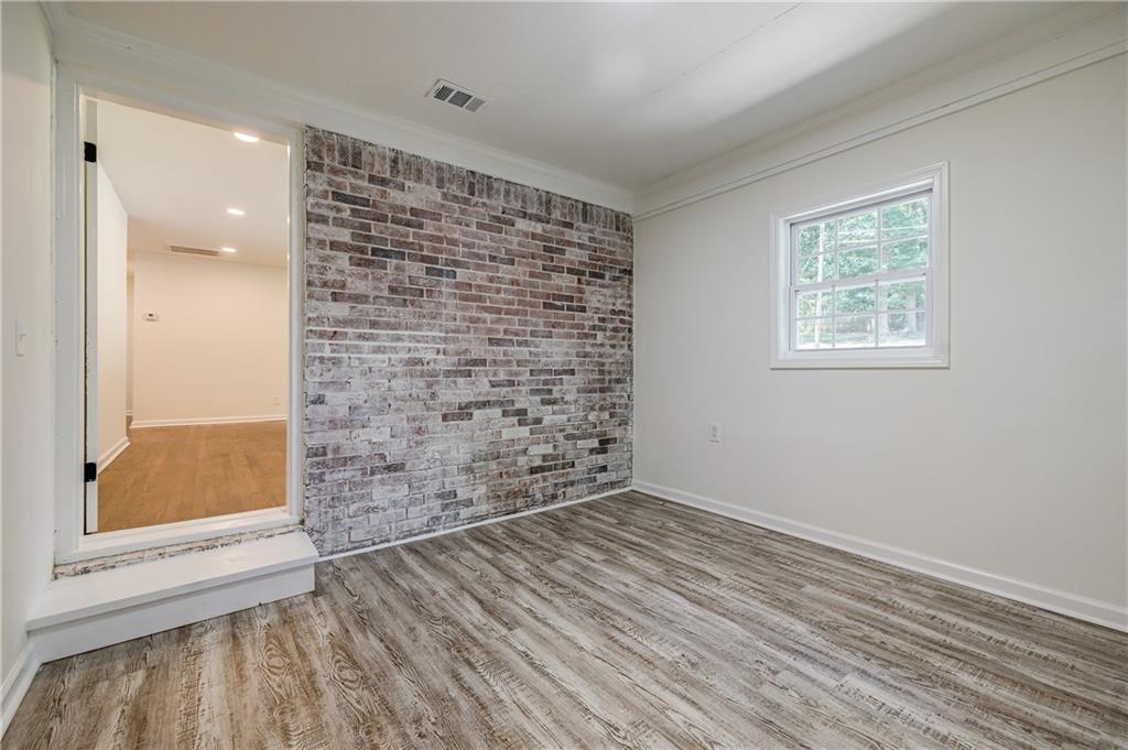 3365 Knott Street Property Photo 24
