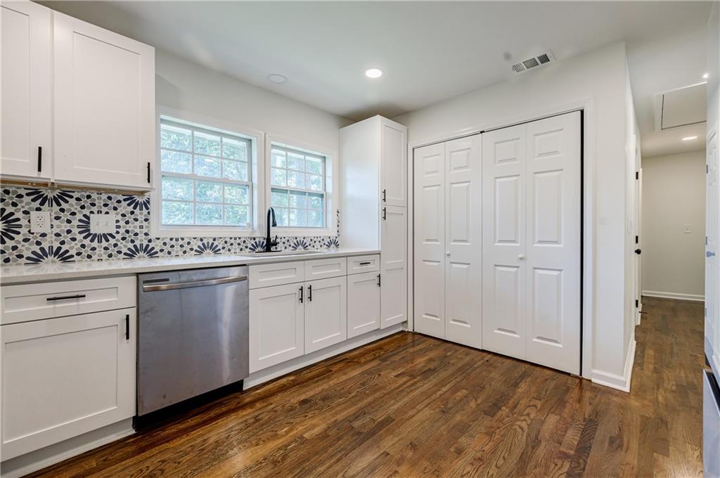 3365 Knott Street Property Photo 57