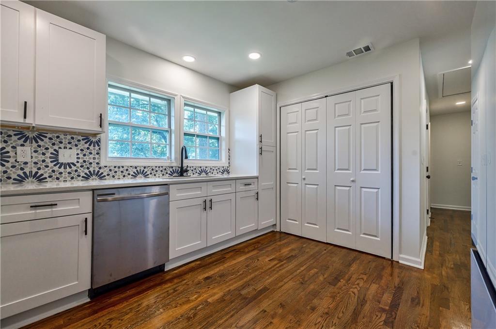 3365 Knott Street Property Photo 64