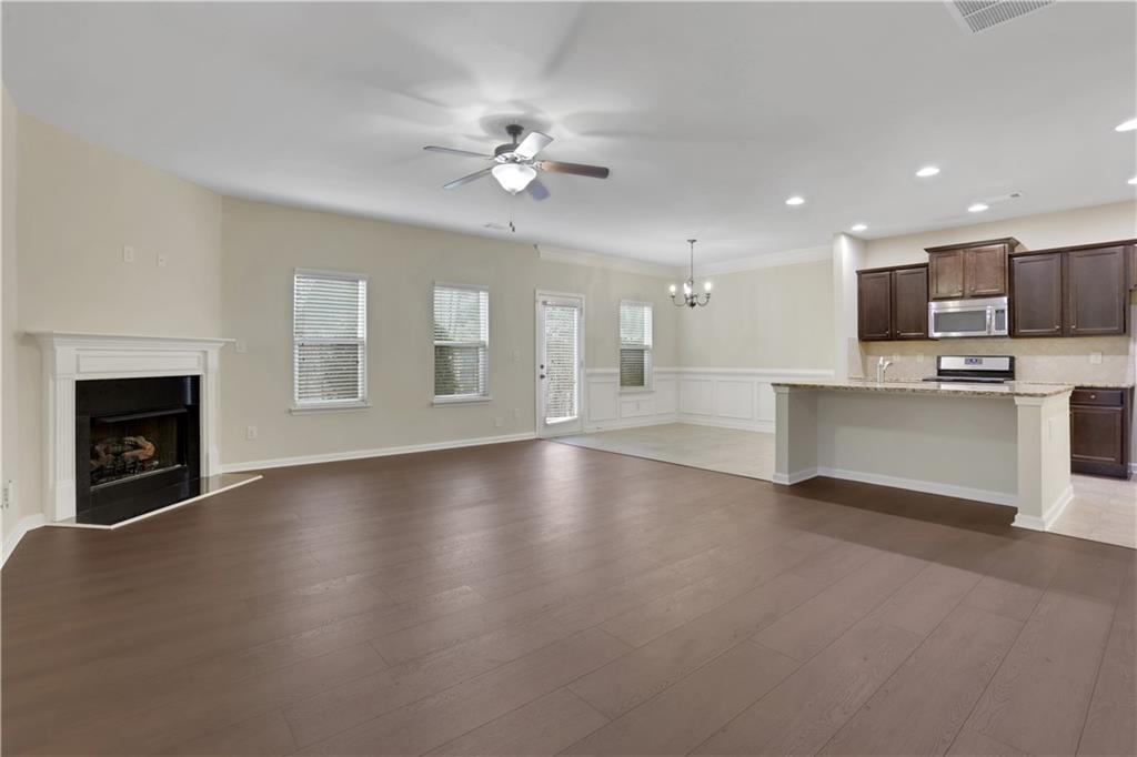 2521 Morgan Chase Drive Property Photo 3
