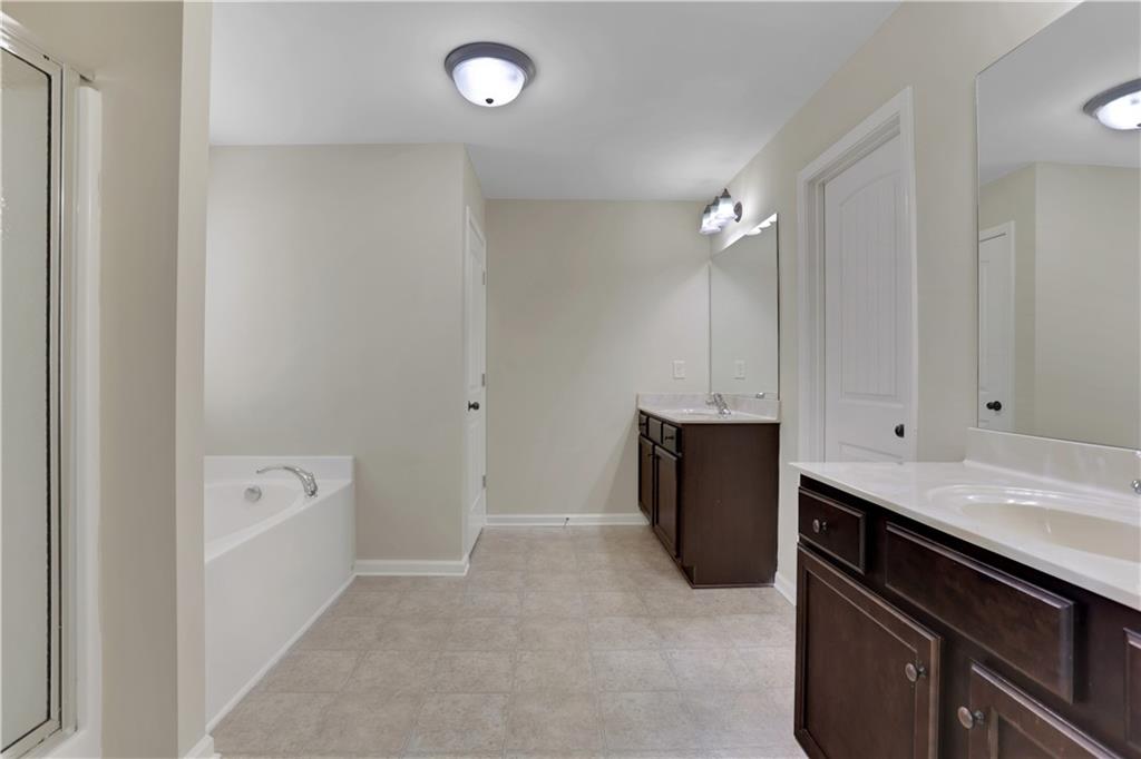 2521 Morgan Chase Drive Property Photo 23
