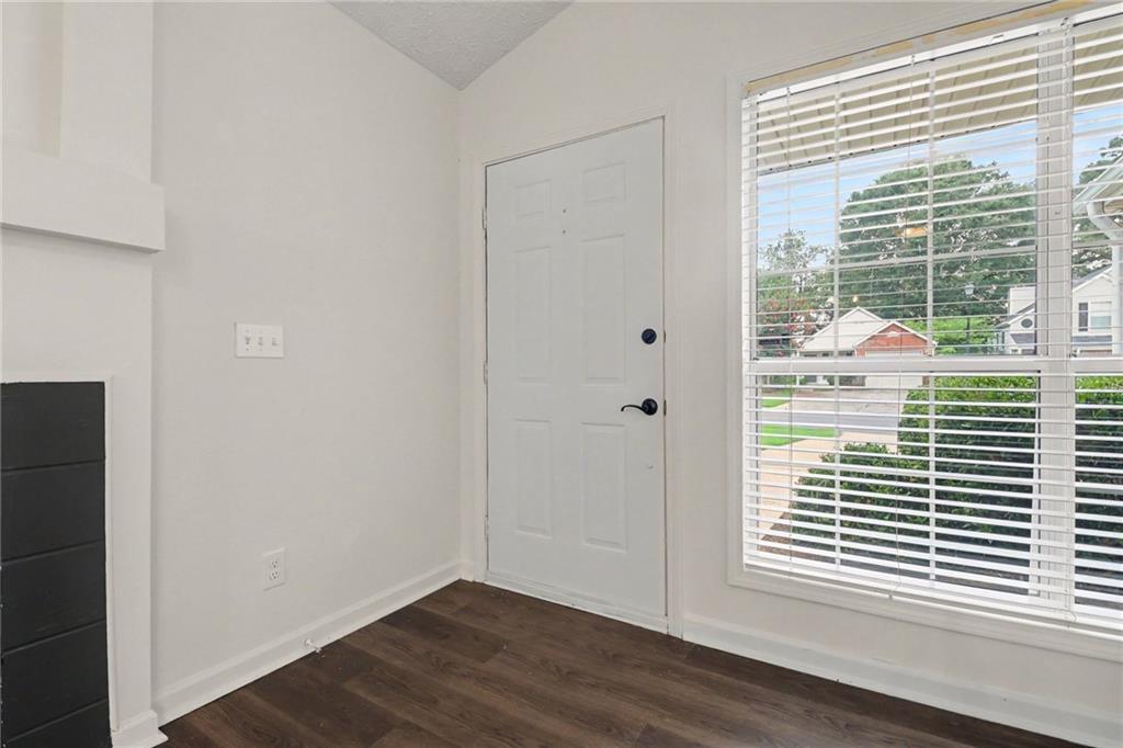 3075 Barnwood Crossing Property Photo 6