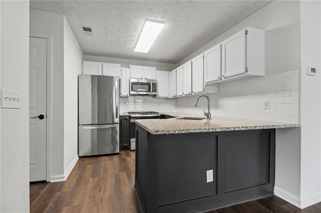3075 Barnwood Crossing Property Photo 12