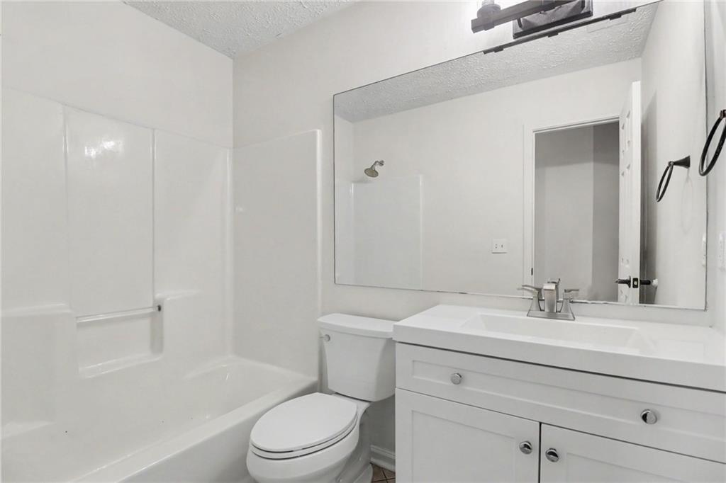 3075 Barnwood Crossing Property Photo 18
