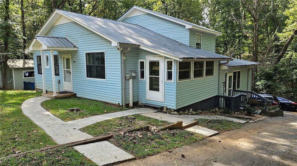 290 Emerald Drive Property Photo 2