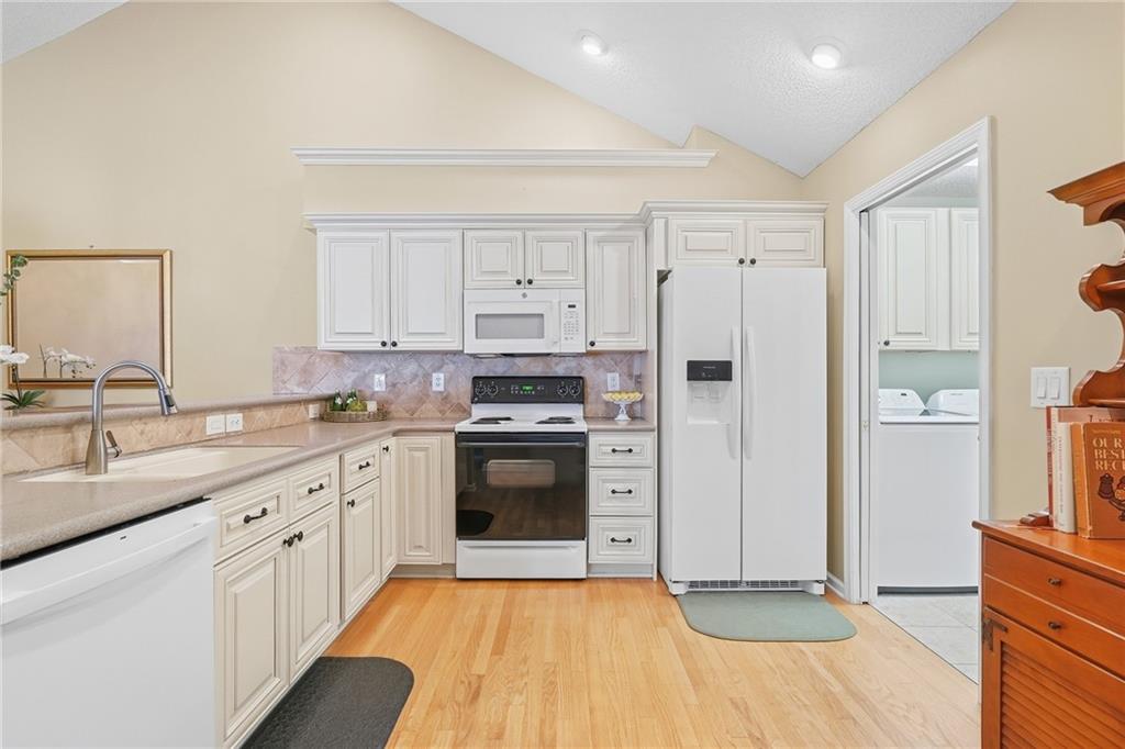 1402 Sweet Apple Circle Property Photo 11