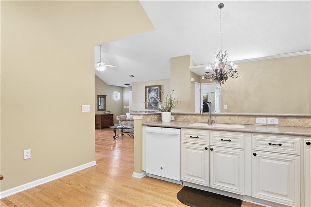 1402 Sweet Apple Circle Property Photo 13