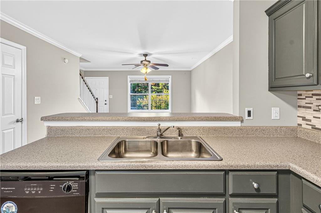 105 Whitehead Road Unit 23 Property Photo 5