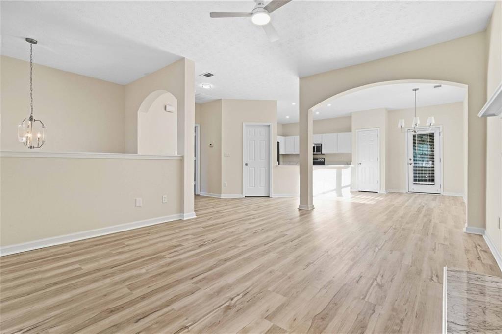 3060 Harvest Circle Property Photo 4
