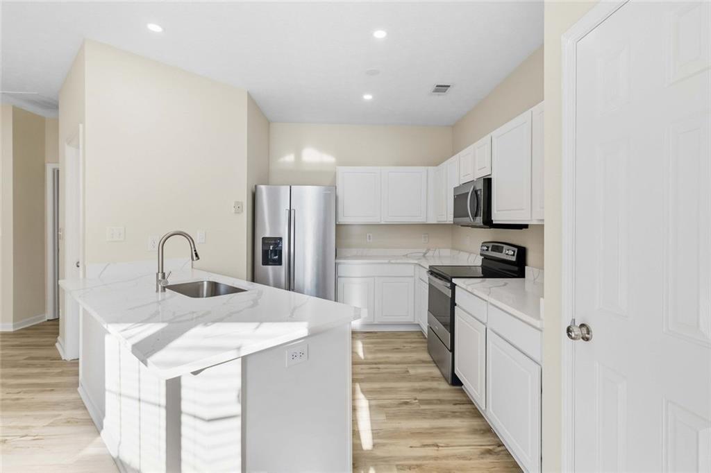 3060 Harvest Circle Property Photo 11