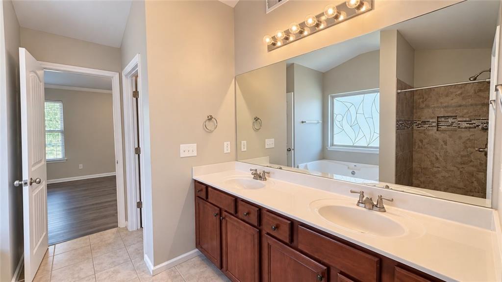7495 Springbox Drive Property Photo 14