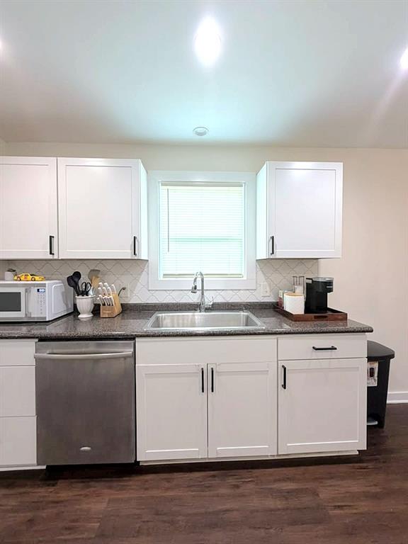 1887 Coleman Avenue Property Photo 6