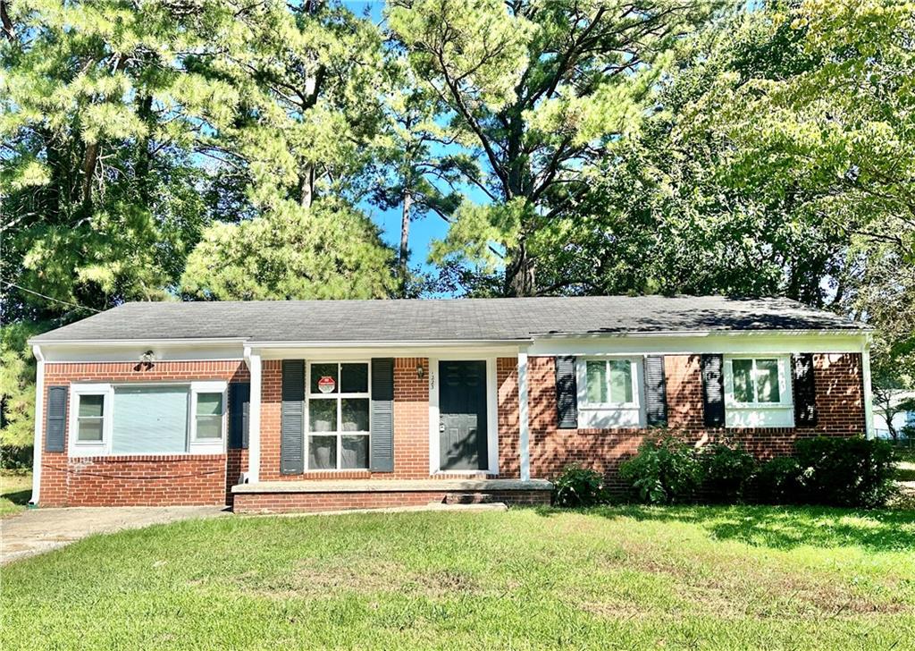 1223 Pineglen Drive Property Photo 1