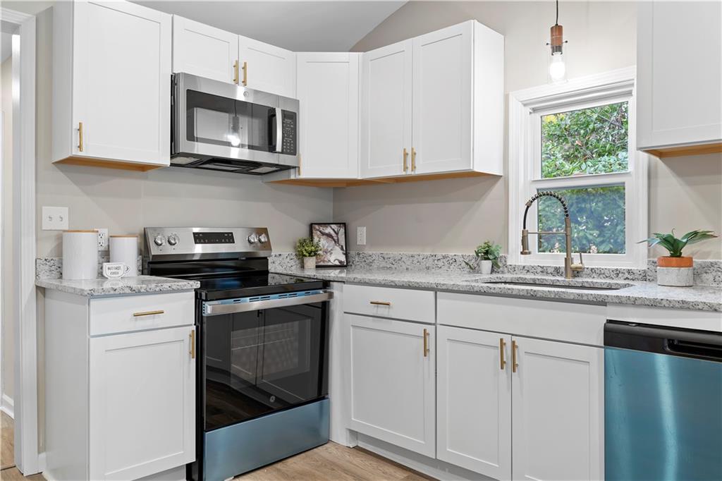 118 Perry Street Property Photo 7