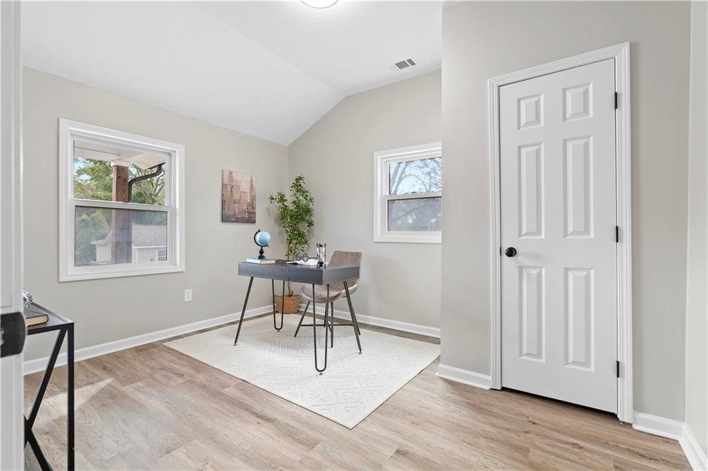 118 Perry Street Property Photo 14