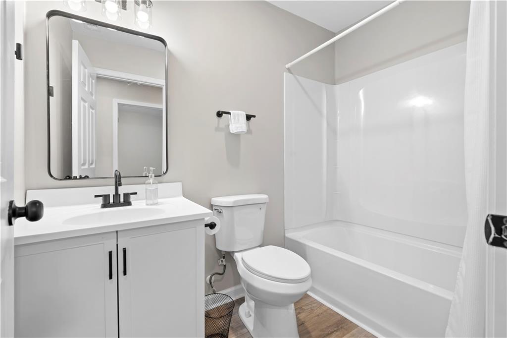 118 Perry Street Property Photo 15