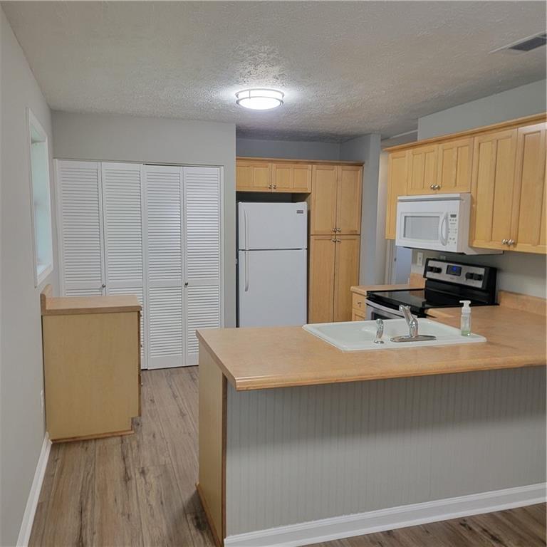 77 Pierce Road Property Photo 6