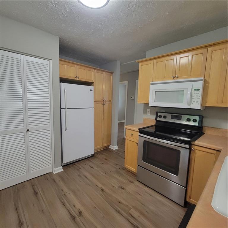77 Pierce Road Property Photo 8