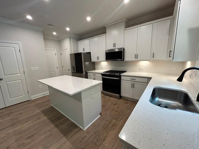 63 Brookstone Park E Property Photo 4