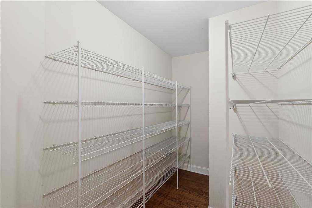 2979 Gateland Square Property Photo 7
