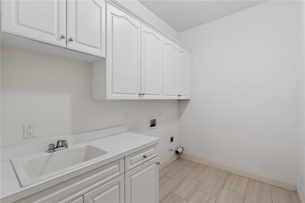 2979 Gateland Square Property Photo 14