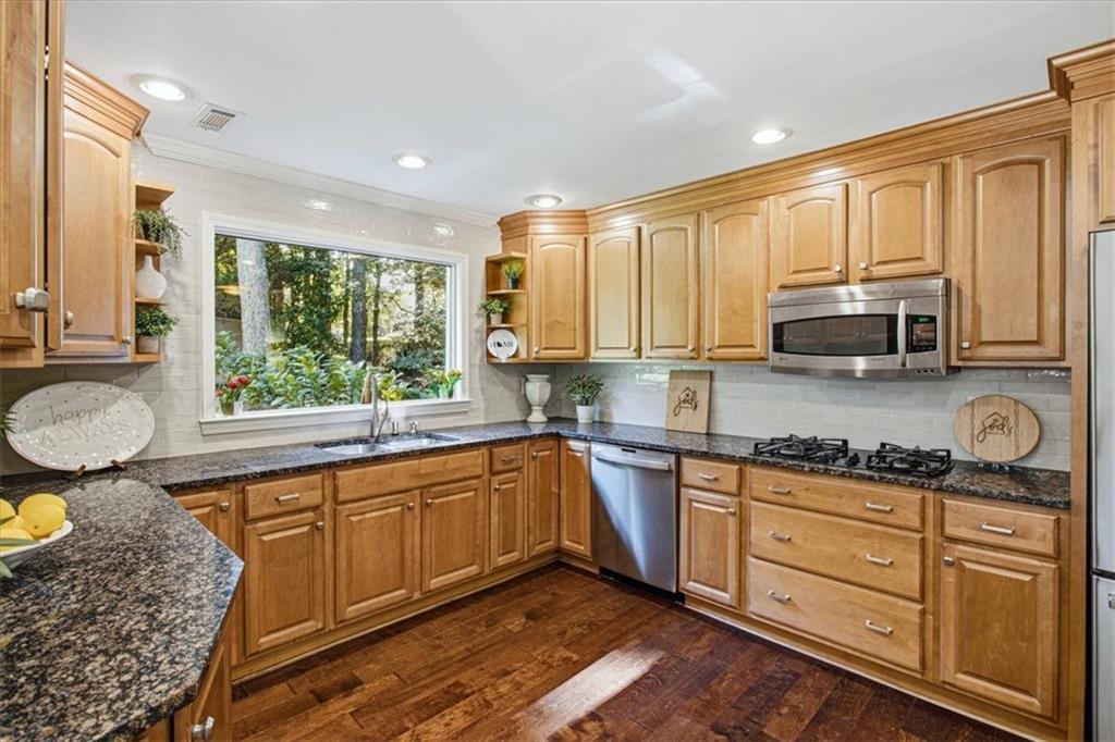 7845991 Property Photo 13
