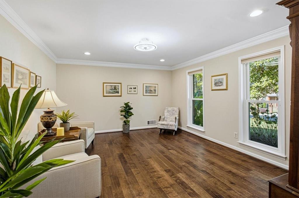7845991 Property Photo 23