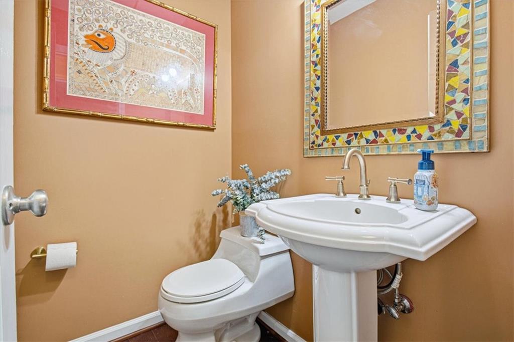 7845991 Property Photo 25