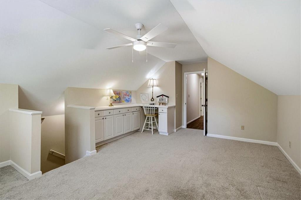7845991 Property Photo 38