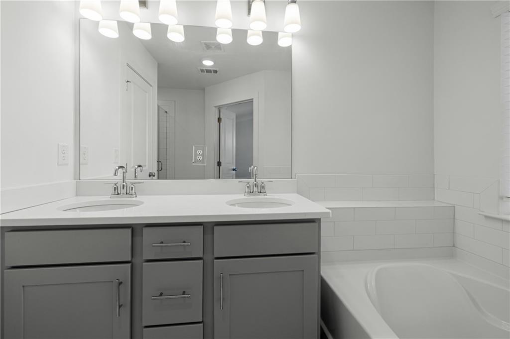 7753 Lance Road Property Photo 17