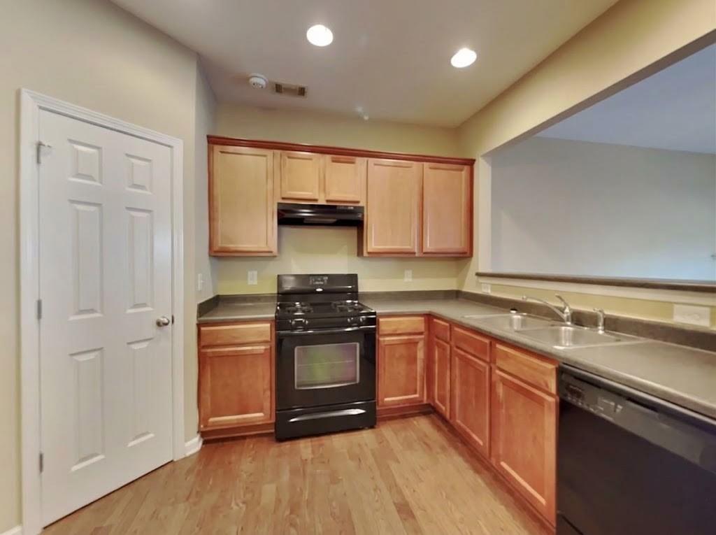 2823 Gower Way Property Photo 6