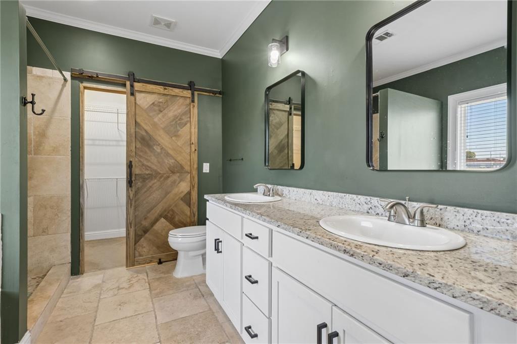 112 E Stephens Street Property Photo 31