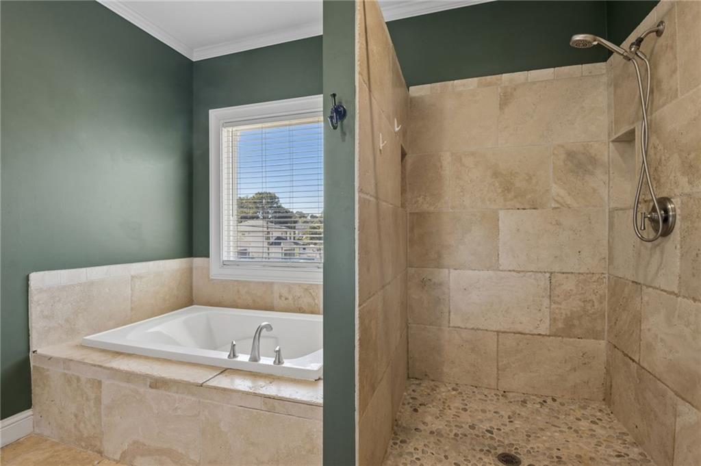 112 E Stephens Street Property Photo 33