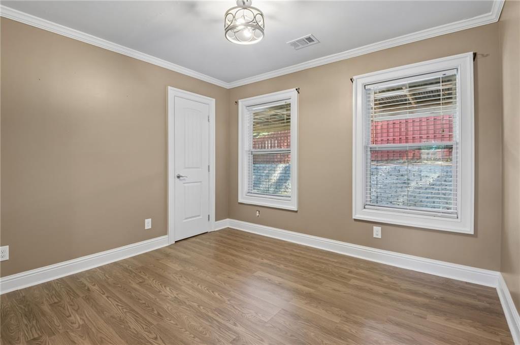 112 E Stephens Street Property Photo 35