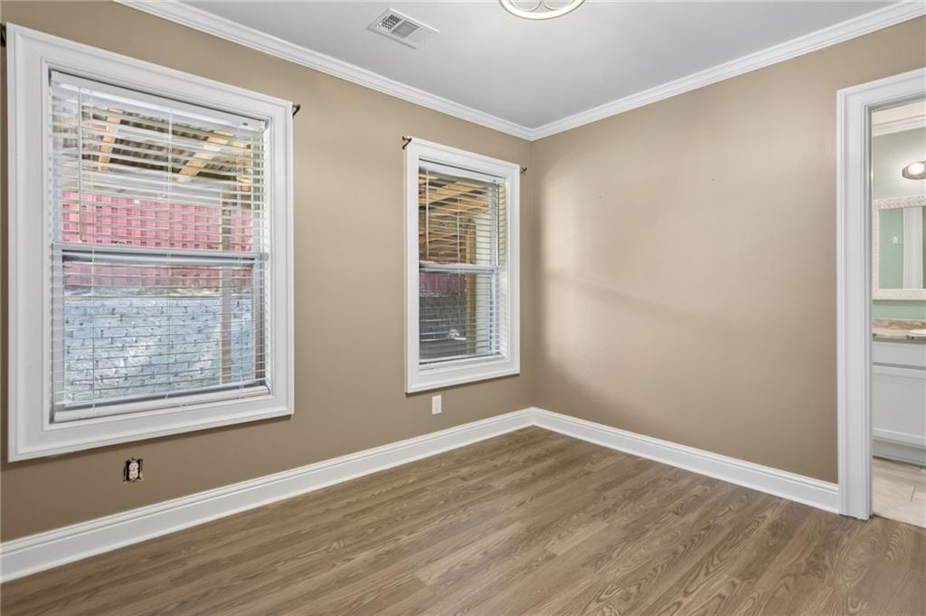 112 E Stephens Street Property Photo 36