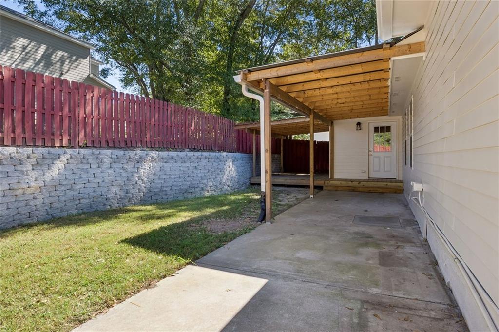 112 E Stephens Street Property Photo 43