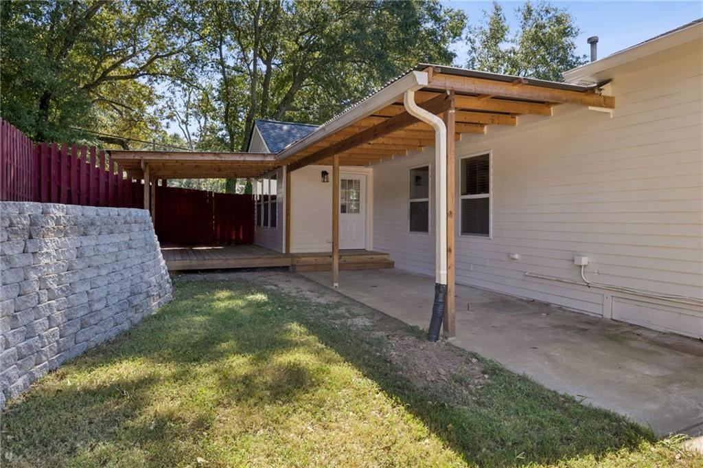 112 E Stephens Street Property Photo 44