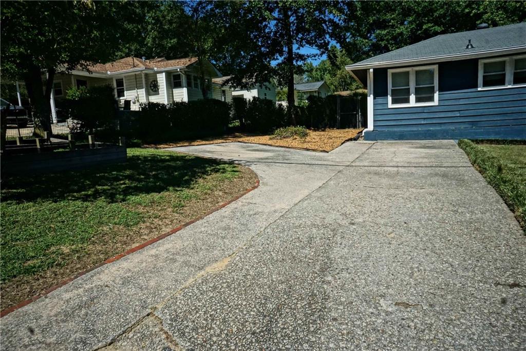 414 Gresham Property Photo 2
