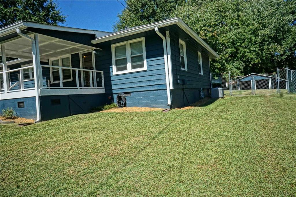 414 Gresham Property Photo 4