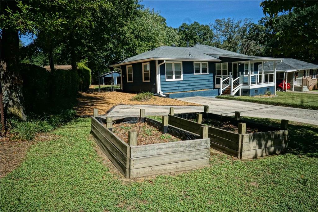 414 Gresham Property Photo 5