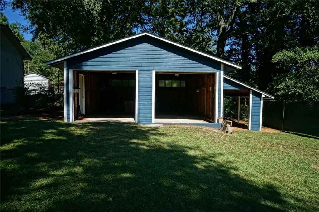 414 Gresham Property Photo 8