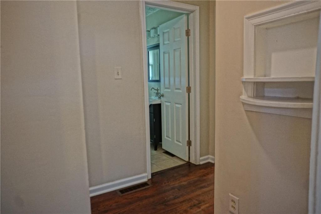 414 Gresham Property Photo 29