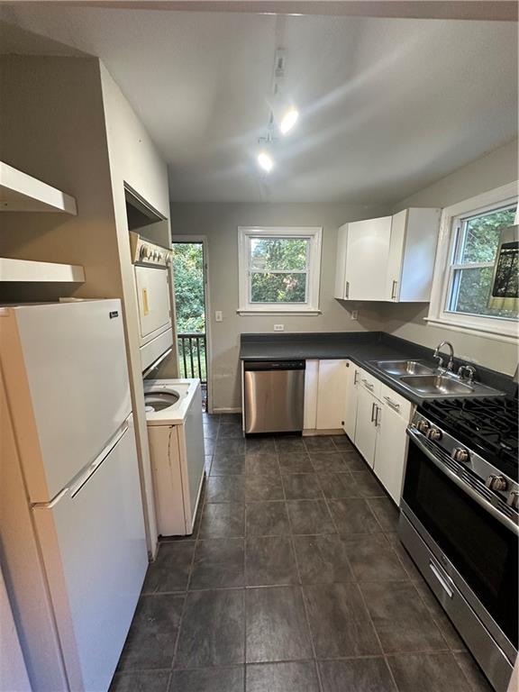 691 Daniel Avenue Property Photo 4