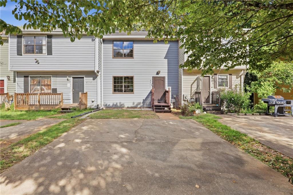 6977 Flagstone Drive Property Photo 1