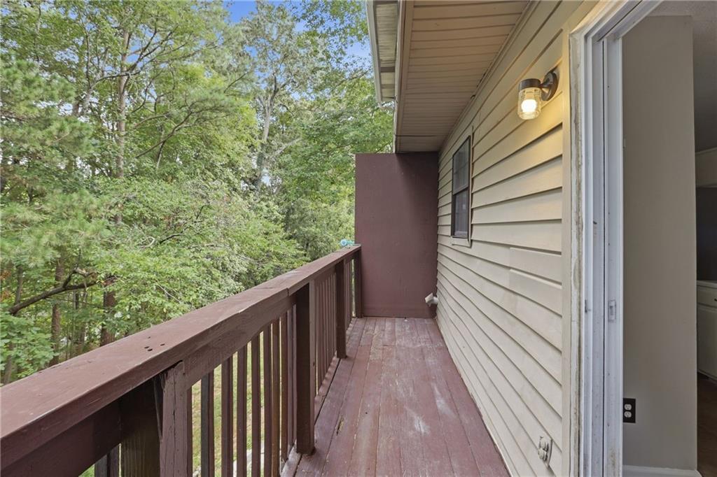 6977 Flagstone Drive Property Photo 5