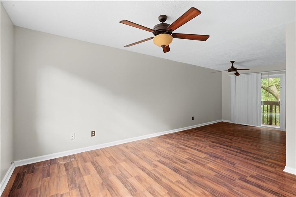 6977 Flagstone Drive Property Photo 8