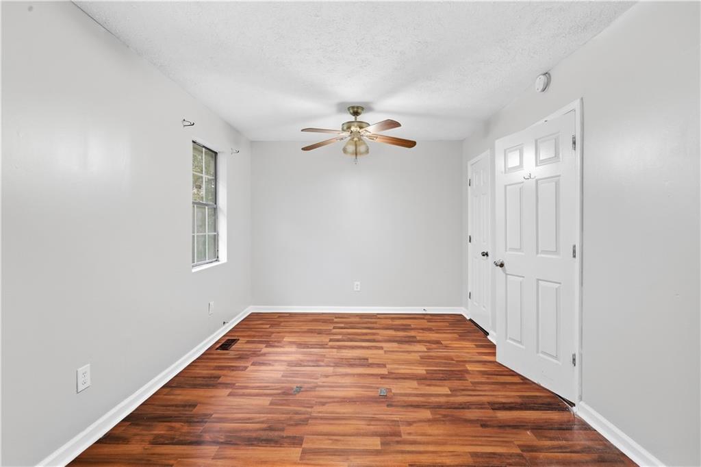 6977 Flagstone Drive Property Photo 11